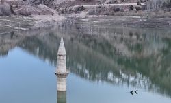 Sivas'ta 14 Yıl Sonra Ortaya Çıkan Tarihi Köy Tekrar Sular Altında Kaldı