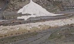 Sümbül Dağı'nda Çığ Tehlikesi Sürüyor: Yol Kapandı