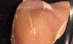 Tavuk Göğsündeki Beyaz Çizgilerin Nedeni ve Üretim Sürecine Etkisi