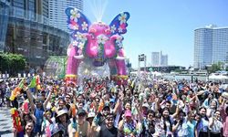 Tayland'da Geleneksel Songkran Su Festivali Başladı
