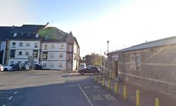 Tenby Tren İstasyonu'nda Bıçaklı Kavga: 2 Gözaltı, 4 Yaralı