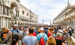 Turist Sayısı Yerli Nüfusu Geride Bıraktı