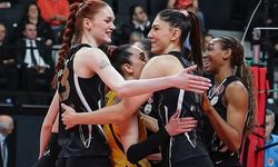VakıfBank, Sultanlar Ligi Play-Off Final Serisinin İlk Maçını Fenerbahçe'ye Karşı 3-0 Kazandı