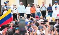 Venezuelalılar ABD Yaptırımlarının Kaldırılması İçin Yürüyüş Düzenledi