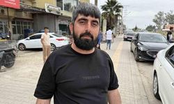 Adana'da Park Halindeki Araç Altındaki Çocuğu Vatandaş Son Anda Kurtardı