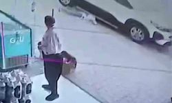 Adana'da Park Halindeki Aracın Altına Giren Çocuk Son Anda Kurtarıldı
