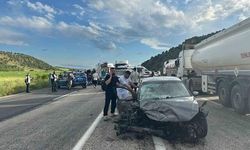 Adıyaman'da Kafa Kafaya Çarpışan Otomobil Kazasında Ölü Sayısı 4'e Yükseldi