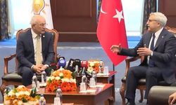 AK Parti ve CHP Genel Merkezlerinde Bayramlaşma Gerçekleşti