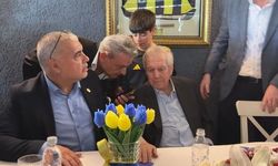 Aziz Yıldırım, Yalova Fenerbahçeliler Derneği'ni Ziyaret Etti