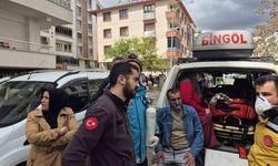 Bingöl'de Bodrum Katında Yangın: 13 Kişi Dumandan Etkilendi