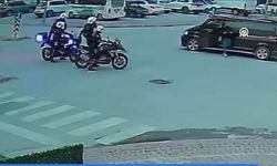 Boğazına Erik Kaçan Sürücü Polisin Müdahalesiyle Kurtarıldı