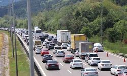 Bolu Geçişinde Bayram Dönüş Trafiği Yoğunluğu Sürüyor
