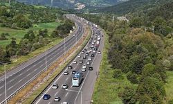 Bolu Geçişinde Bayram Dönüşü Trafik Yoğunluğu Havadan Görüntülendi