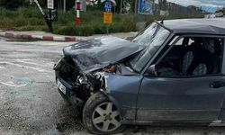 Burdur'da Okul Servisi ile Otomobil Çarpıştı: 7 Yaralı