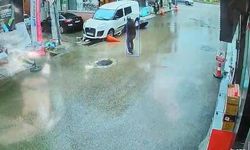 Bursa'da Kamyonetin Çarptığı Anne ve Oğlu Yaralandı