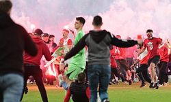 Çekya Derbisinde Tribün Olayları Maçı Tatil Ettirdi