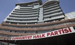 CHP'de Kurultay Süreci Başlıyor: Özgür Özel Cephesi İlk Adımı Yarın Atacak