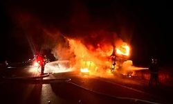 Denizli'de Yolcu Otobüsü Bariyerlere Çarparak Alev Aldı: 8 Kişi Hayatını Kaybetti