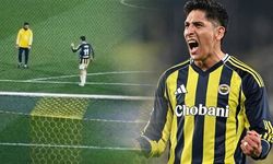 Edson Alvarez'den Tribünlere Dikkat Çeken El Hareketi