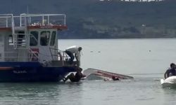 Elazığ Hazar Gölü'nde Deniz Bisikleti Devrildi: 2 Kişi Kurtarıldı