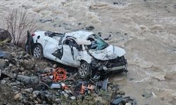 Erzincan'da Dereye Yuvarlanan Otomobilde 2 Kişi Hayatını Kaybetti