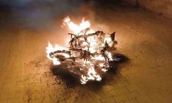 Eskişehir'de Ailesiyle Tartışan Kişi Motosikletini Sokakta Yaktı