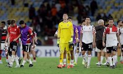 Estudiantes Taraftarları Muslera'nın Yediği Gol Sonrası Tepkili