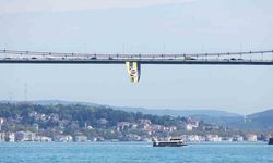 Euroleague şampiyonu olan Fenerbahçe'nin bayrakları köprülere asıldı