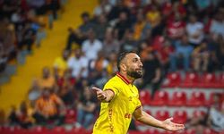 Göztepe, Efkan Bekiroğlu ile sözleşmesini 2027'ye kadar uzattı