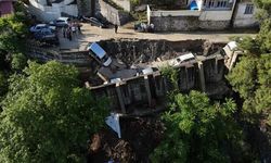 Hatay'da Şiddetli Yağış Sonrası Nehir Taştı, Köprü ve Yollar Çöktü