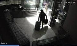 Hırsızlar Kaza Sonrası Çaldıklarını Bırakarak Kaçtı
