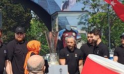 İlhan Mansız, UEFA Avrupa Ligi Kupası'nı Bando Takımıyla Getirdi