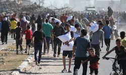 İngiliz Cerrah Gazze'de Gıda Yardımı Noktalarında Yaralanan Gençlerin Hikayesini Paylaştı