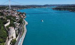 İstanbul Boğazı Kurban Bayramı'nda Turkuaz Renge Büründü