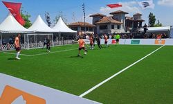 İstanbul'da Efsaneler Maçı Rüzgarı Esti