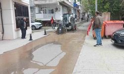 Karamürsel'de Altyapı Çalışması Sırasında Ana Su Hattı Patladı