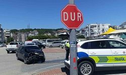 Manavgat'ta Aşırı Hız Kazaya Neden Oldu: 2 Kişi Yaralandı
