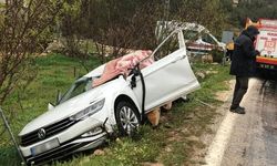 Mersin Silifke'de Tırın Çarptığı Otomobilin Sürücüsü Hayatını Kaybetti