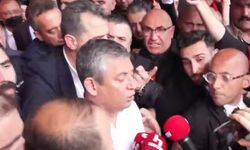 Özgür Özel CHP Genel Merkezi'nden Ayrıldı: 'Herkes Kendisine Yakışanı Yapıyor'