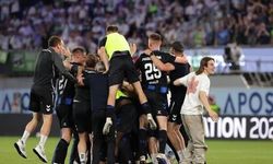 Paderborn, Uzatmalarda Galip Gelerek Bundesliga'ya Döndü