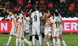 RAMS Başakşehir, Gaziantep FK'yı 2-1 yenerek sezonu galibiyetle tamamladı