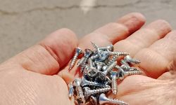 Silivri'de Yola Dökülen Vidalar Trafiği Felç Etti