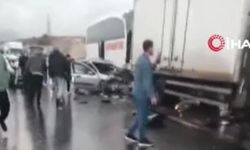TAG Otoyolu'nda Yoğun Yağış Nedeniyle Zincirleme Kaza: 5 Yaralı