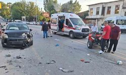 Tarsus'ta Otomobille Çarpışan ATV Sürücüsü Yaralandı