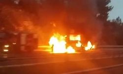 Tarsus'ta Yolcu Otobüsü Motor Yangınıyla Küle Döndü