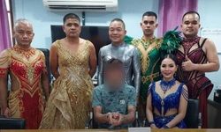 Tayland Polisi Dansöz Kıyafetiyle Operasyon Düzenledi