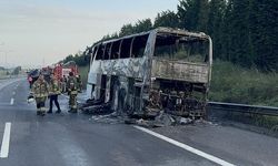 TEM Otoyolu'nda Yolcu Otobüsü Alevlere Teslim Oldu