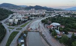 Tokat'ta Taşkın Riski Nedeniyle Çedaş Köprüsü Yıkımına Başlandı