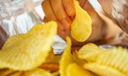 Ünlü Cips Markası Tedarik Sorunları Nedeniyle Siyah-Beyaz Paketlere Geçiyor