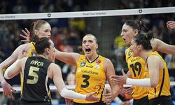 VakıfBank, Zorlu Mücadeleyi Kazanarak Finale Yükseldi